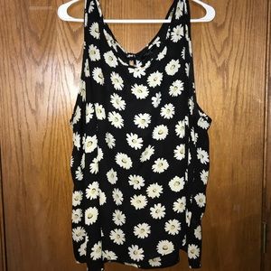NEW LOOK INSPIRE FLOWER TANK W/ BOW DETAIL ON BACK